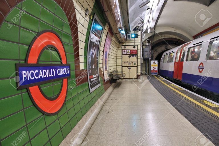 PiccadillyCircusundergroundstationinLondonLondonUnderground